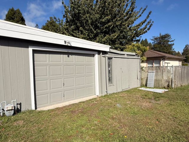 2004 Harris Street, Eureka, CA 95503