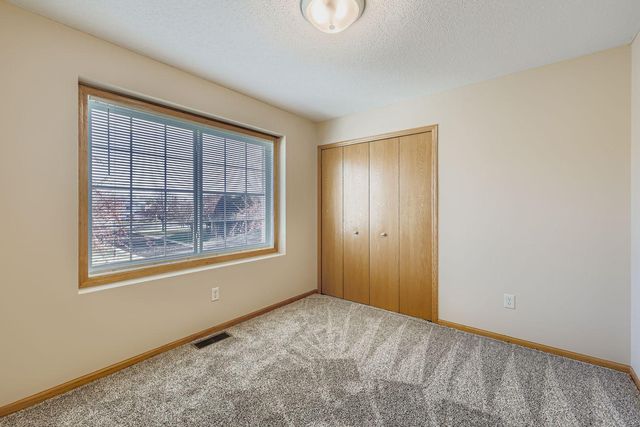 7642 Arboretum Village Place, Chanhassen, MN 55317