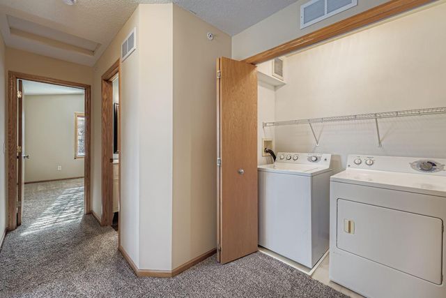 7642 Arboretum Village Place, Chanhassen, MN 55317