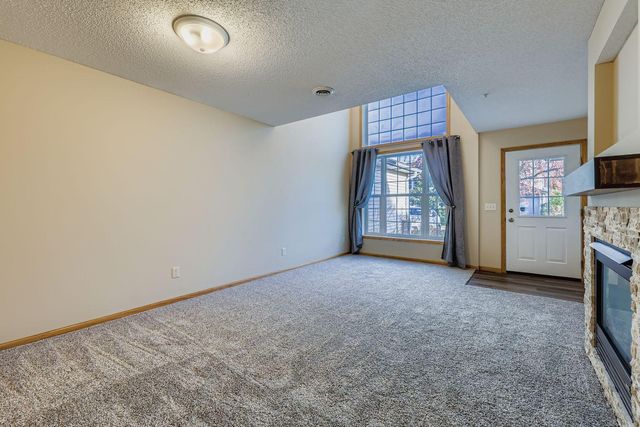 7642 Arboretum Village Place, Chanhassen, MN 55317