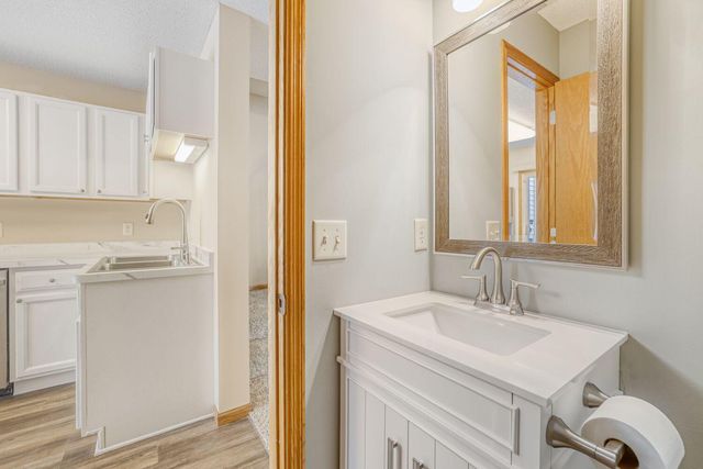 7642 Arboretum Village Place, Chanhassen, MN 55317