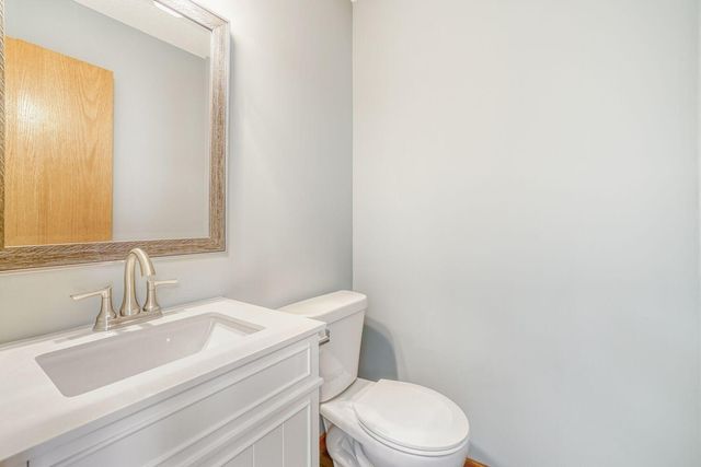 7642 Arboretum Village Place, Chanhassen, MN 55317