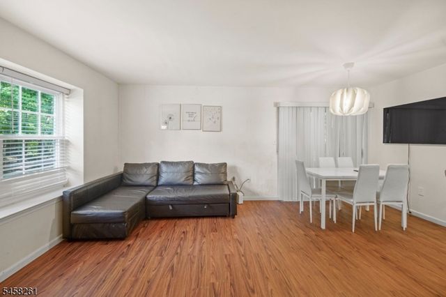 354 Mcdowell Dr, East Brunswick Twp., NJ 08816