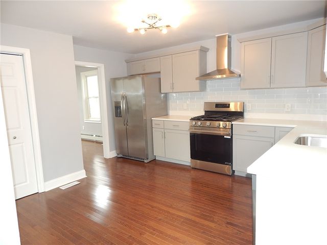 52 Hillwood Street, Cranston, RI 02920