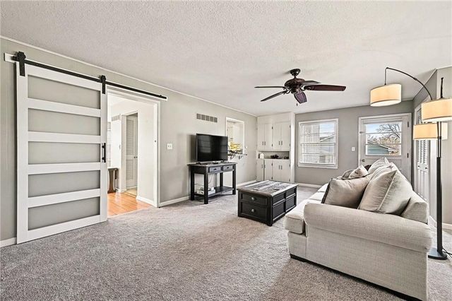 7622 Pawnee Street, Prairie Village, KS 66208