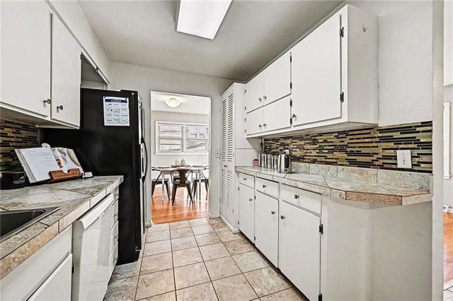 7622 Pawnee Street, Prairie Village, KS 66208