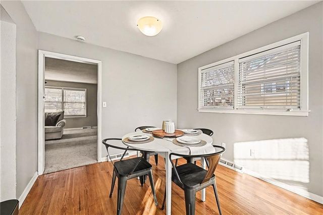 7622 Pawnee Street, Prairie Village, KS 66208