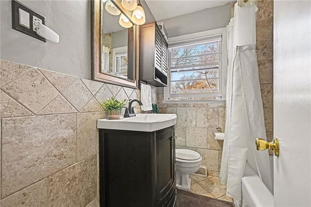 7622 Pawnee Street, Prairie Village, KS 66208