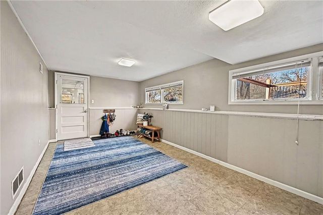 7622 Pawnee Street, Prairie Village, KS 66208