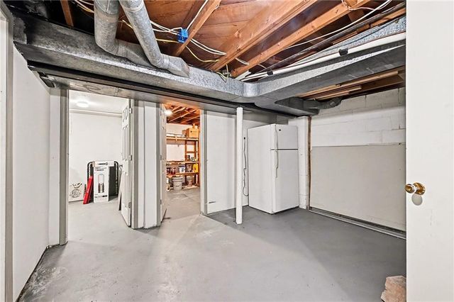 7622 Pawnee Street, Prairie Village, KS 66208