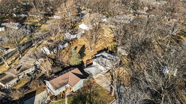 7622 Pawnee Street, Prairie Village, KS 66208