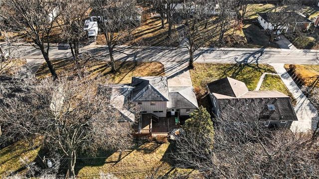 7622 Pawnee Street, Prairie Village, KS 66208