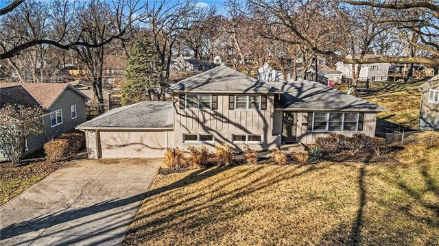 7622 Pawnee Street, Prairie Village, KS 66208