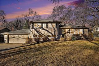 7622 Pawnee Street, Prairie Village, KS 66208