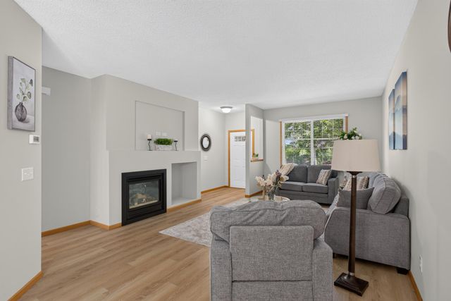 17195 49th Avenue N E, Plymouth, MN 55446