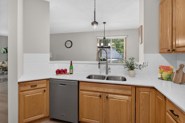 17195 49th Avenue N E, Plymouth, MN 55446