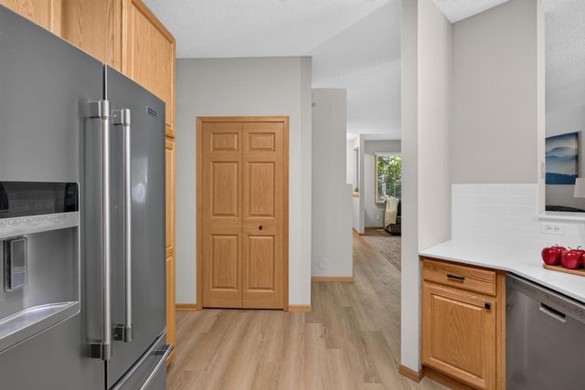 17195 49th Avenue N E, Plymouth, MN 55446