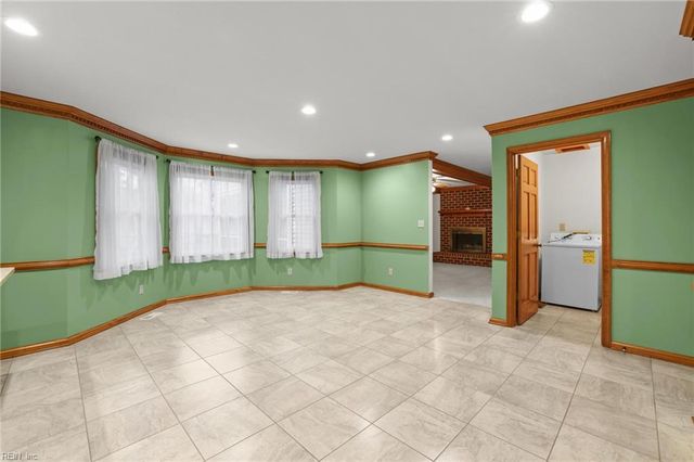 524 Warrick RD, Chesapeake, VA 23322