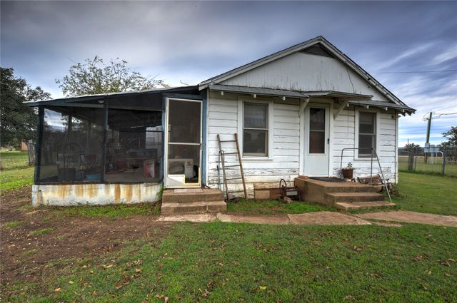 2579 State Highway 6, Valley Mills, TX 76689