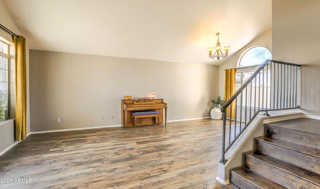 Image 11 of property listing at 8602 W JOAN DE ARC Avenue, Peoria, AZ 85381