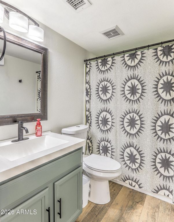 Image 16 of property listing at 8602 W JOAN DE ARC Avenue, Peoria, AZ 85381