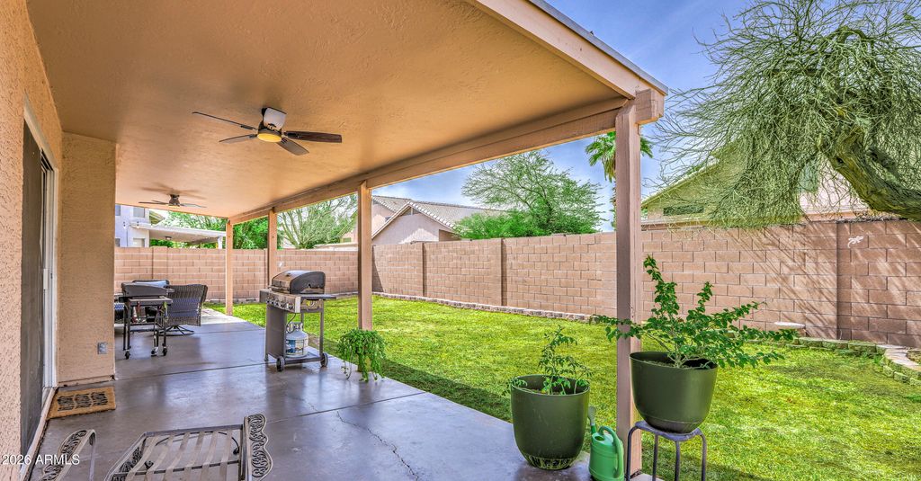 Image 32 of property listing at 8602 W JOAN DE ARC Avenue, Peoria, AZ 85381