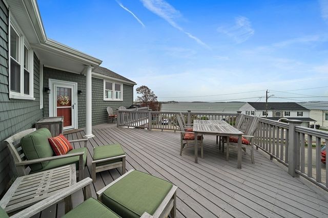 114 Great Hill Dr, Weymouth, MA 02191