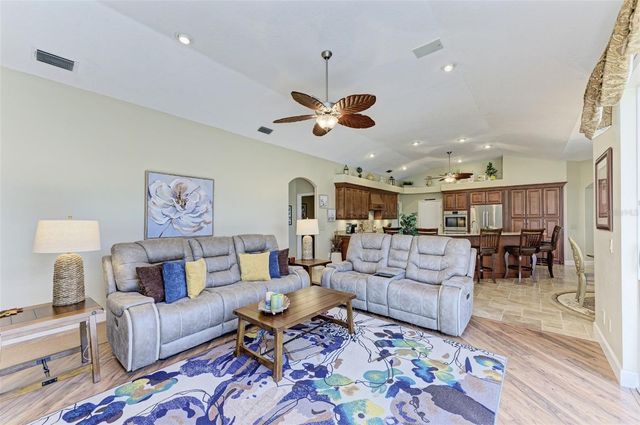 8315 EAGLE CROSSING, Sarasota, FL 34241