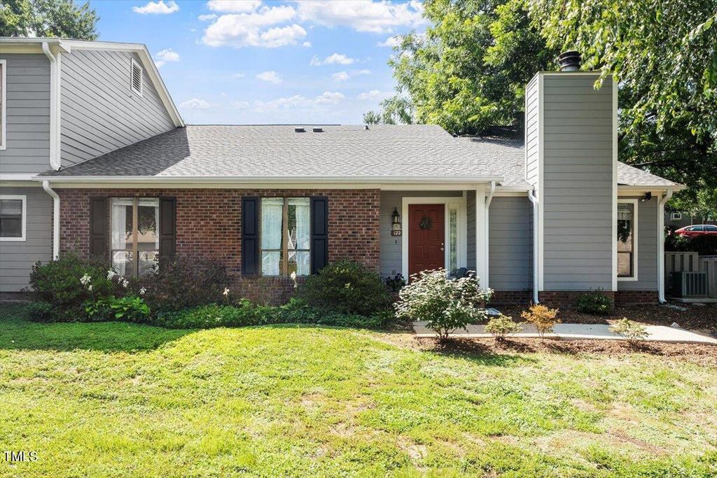 122 Clancy Circle, Cary, NC 27511