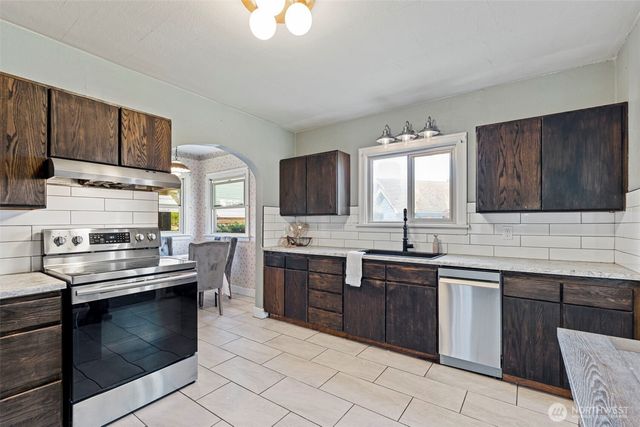 80 SW McFadden Avenue, Chehalis, WA 98532