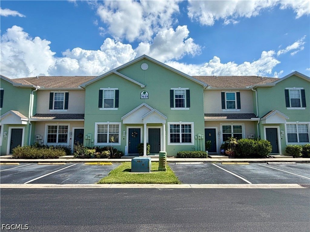 3618 Pine Oak CIR 105, Fort Myers, FL 33916