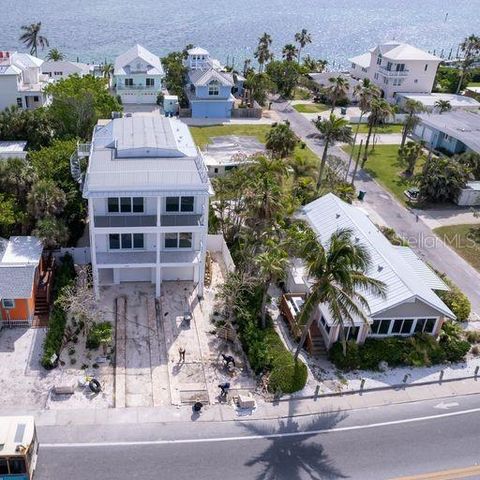 106 11TH STREET S, Bradenton Beach, FL 34217