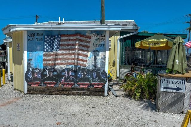 106 11TH STREET S, Bradenton Beach, FL 34217