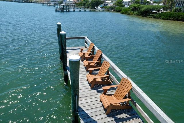 106 11TH STREET S, Bradenton Beach, FL 34217
