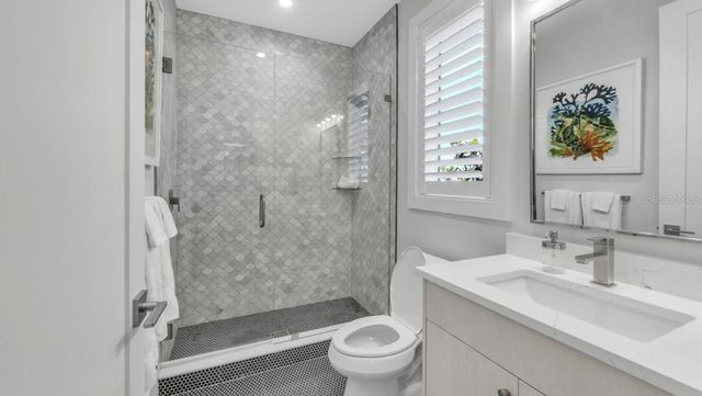 106 11TH STREET S, Bradenton Beach, FL 34217