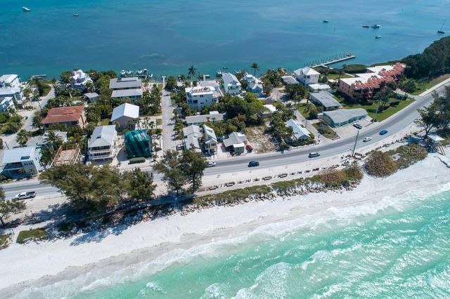 106 11TH STREET S, Bradenton Beach, FL 34217