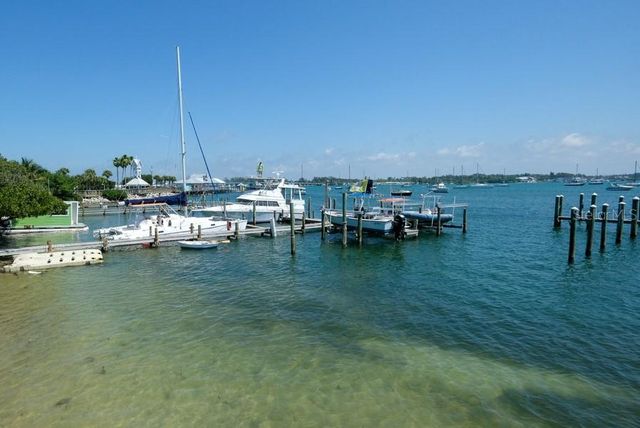 106 11TH STREET S, Bradenton Beach, FL 34217