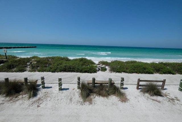 106 11TH STREET S, Bradenton Beach, FL 34217