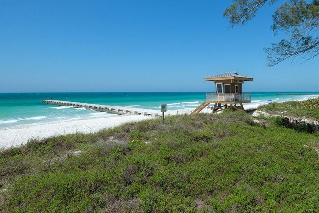 106 11TH STREET S, Bradenton Beach, FL 34217