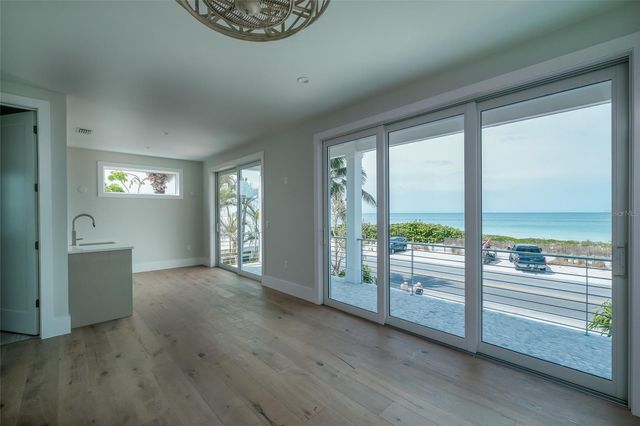 106 11TH STREET S, Bradenton Beach, FL 34217