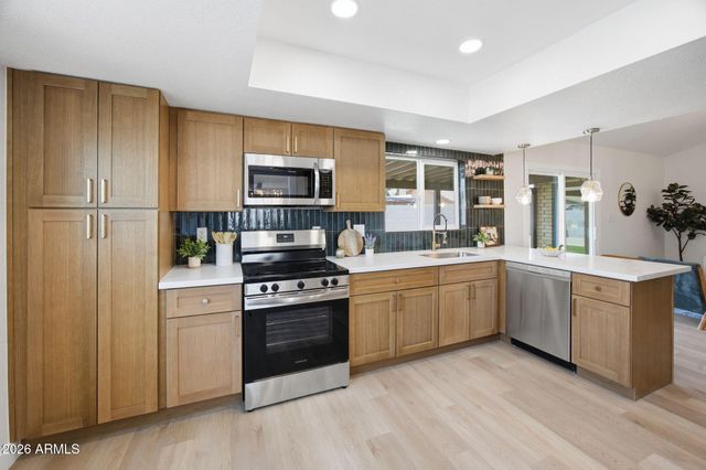 4605 W ECHO Lane, Glendale, AZ 85302