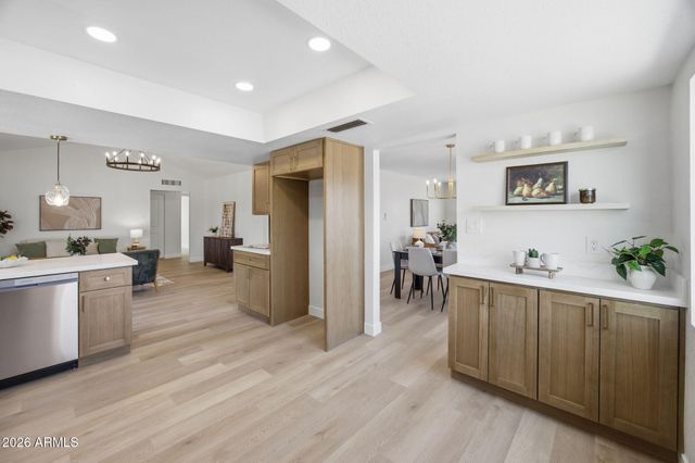 4605 W ECHO Lane, Glendale, AZ 85302