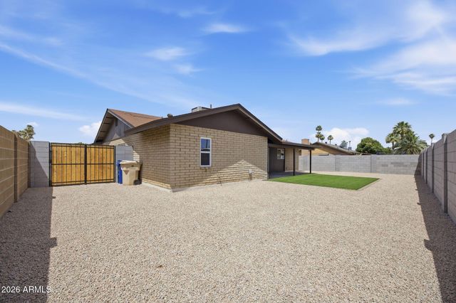 4605 W ECHO Lane, Glendale, AZ 85302