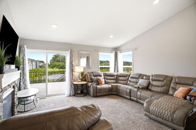 12839 Fraizer Street NE, Blaine, MN 55449