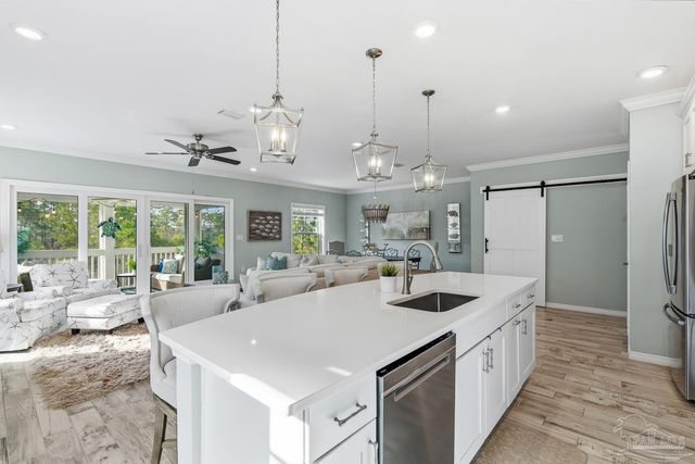 6597 Carlinga Dr, Pensacola, FL 32507