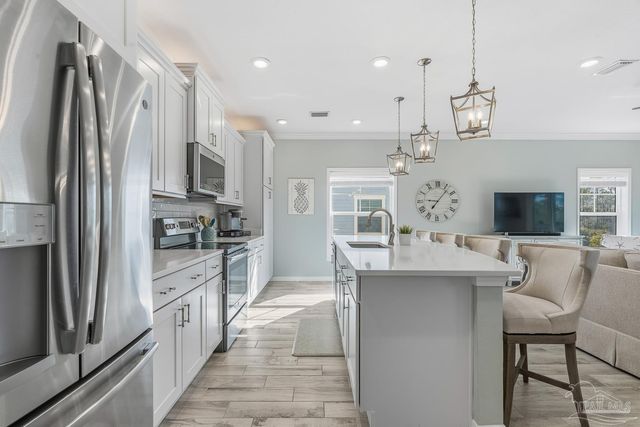 6597 Carlinga Dr, Pensacola, FL 32507