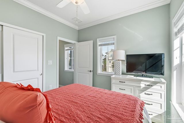 6597 Carlinga Dr, Pensacola, FL 32507