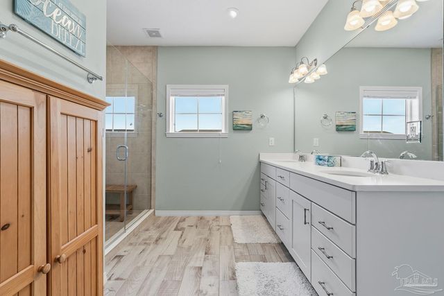 6597 Carlinga Dr, Pensacola, FL 32507