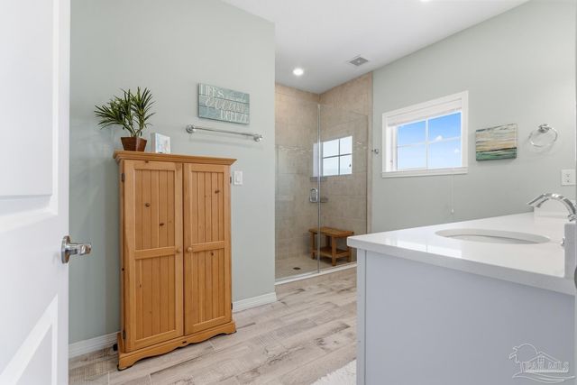 6597 Carlinga Dr, Pensacola, FL 32507