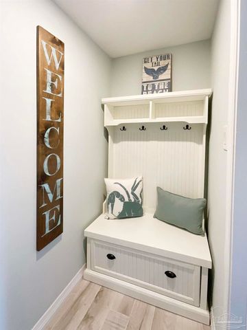 6597 Carlinga Dr, Pensacola, FL 32507